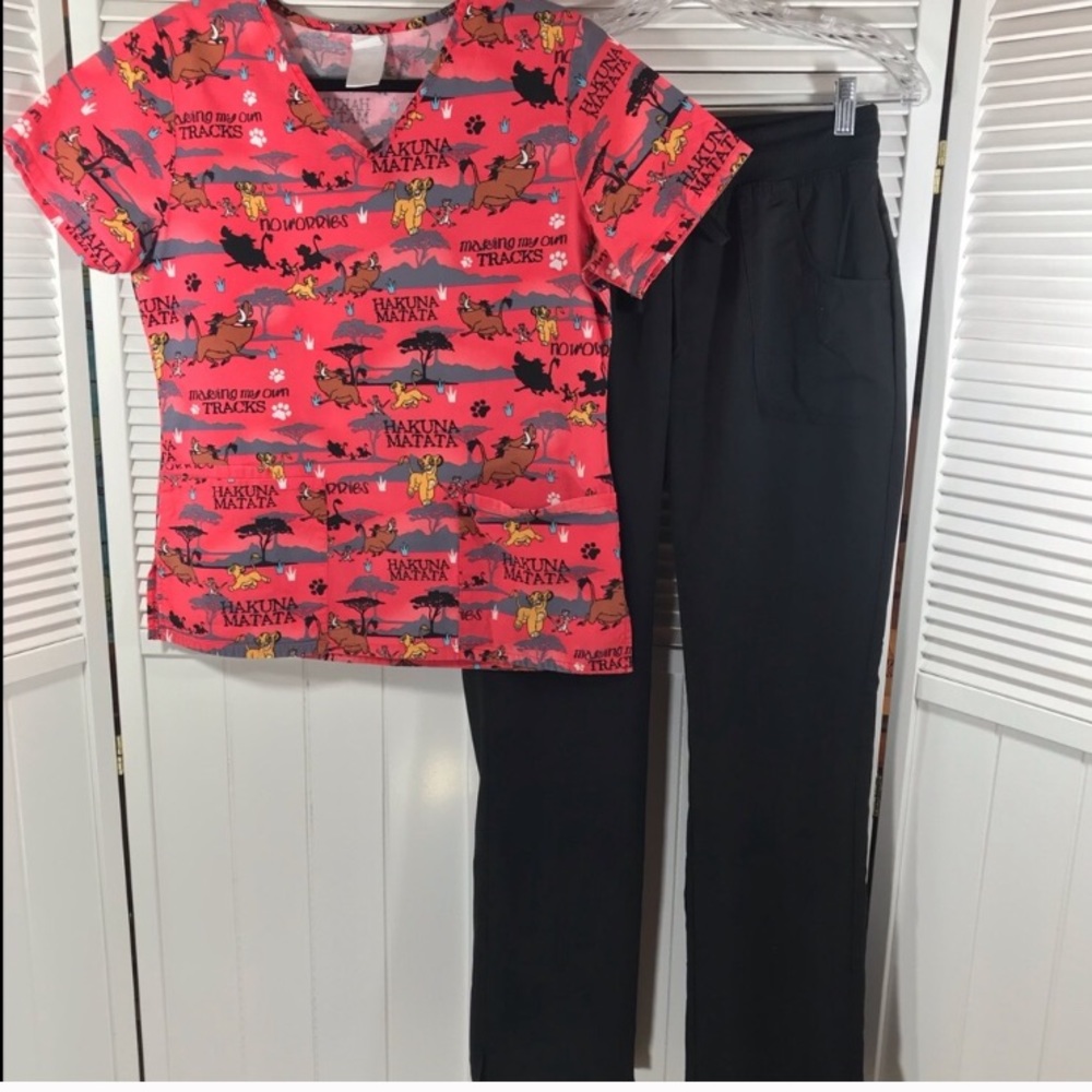 disney scrub pair xs